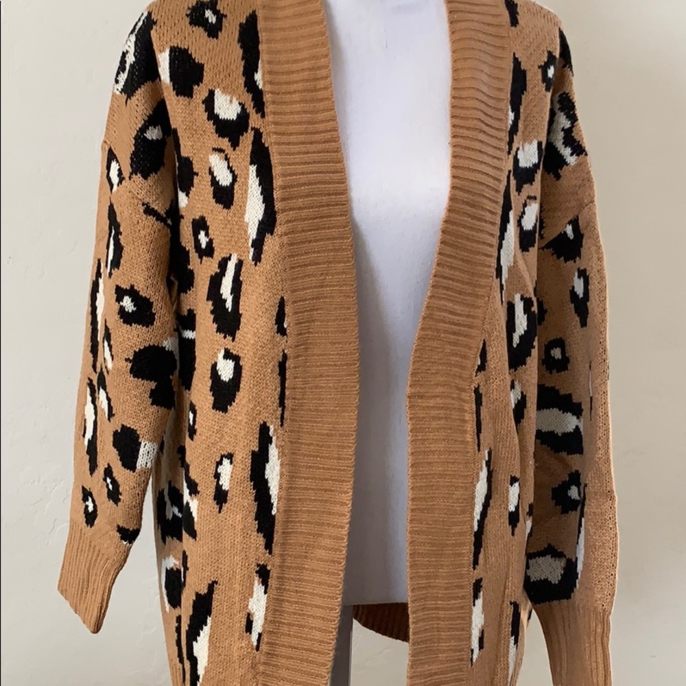 Leopard Print Knit Cardigan - Picture 8 of 8
